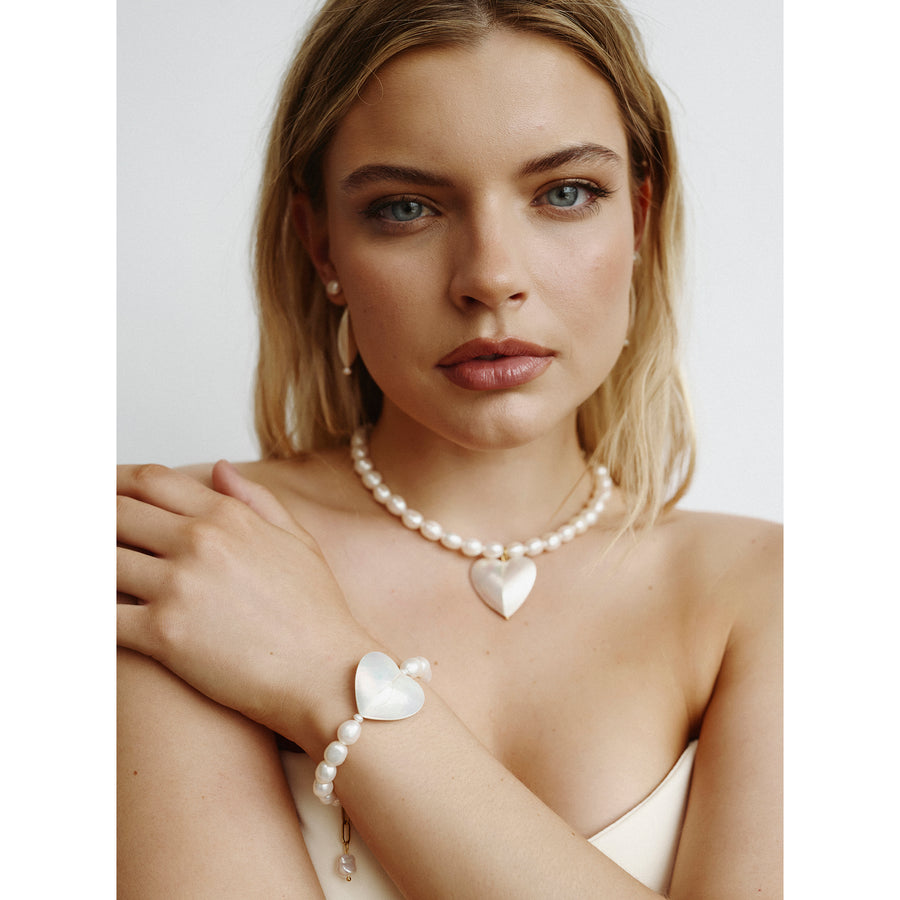 Shelly Heart Pearl Bracelet