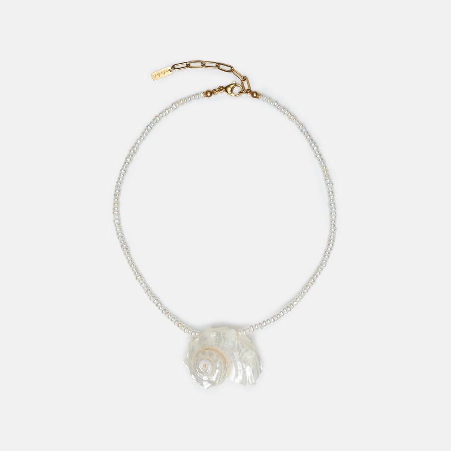 Shelly Pearl Choker
